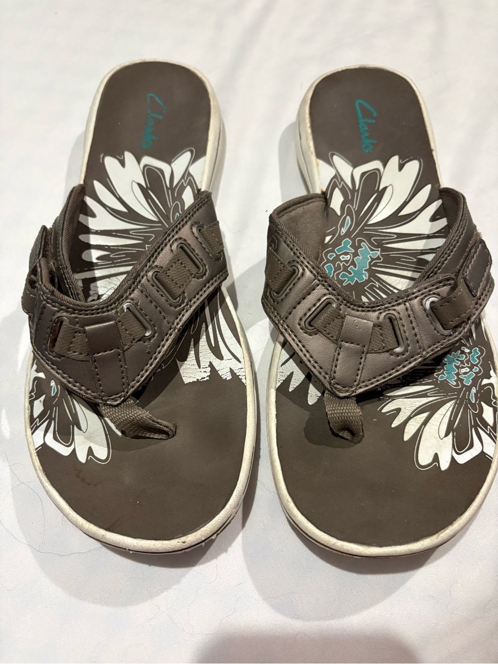 Clarks Brown Floral-Print Women's Thong Sandals